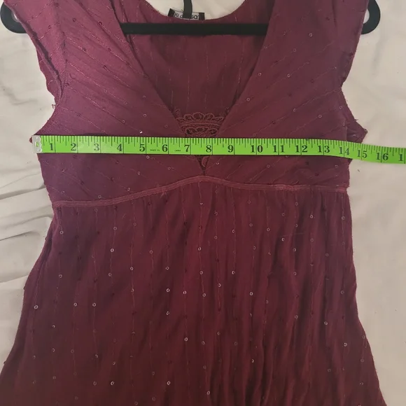 Le chateau burgundy sequins top - Picture 7 of 8